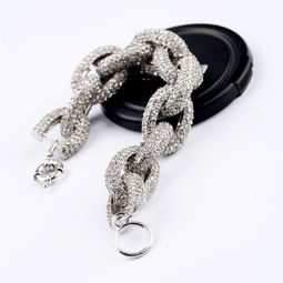 璀璨綻放，腕間風尚 歐美時尚鑲鉆圓環手鏈引領潮流